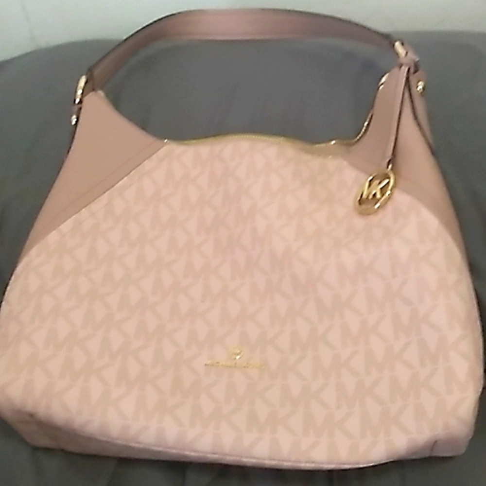 Micheal kors shoulder bag